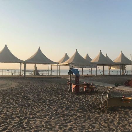 Apartments Naty Beach Малага Экстерьер фото