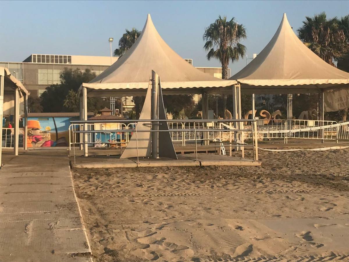 Apartments Naty Beach Малага Экстерьер фото