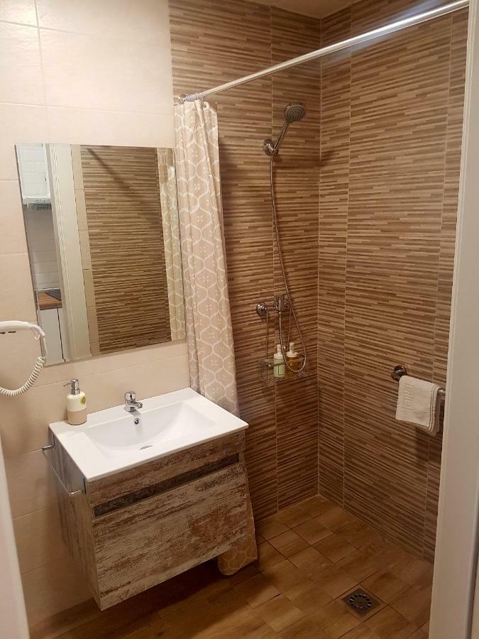 Apartments Naty Beach Малага Экстерьер фото